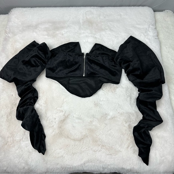 Pretty Little Thing Velvet Bandeau Ruched Top - Picture 10 of 13
